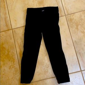 Athleta girl ready set racer Capri